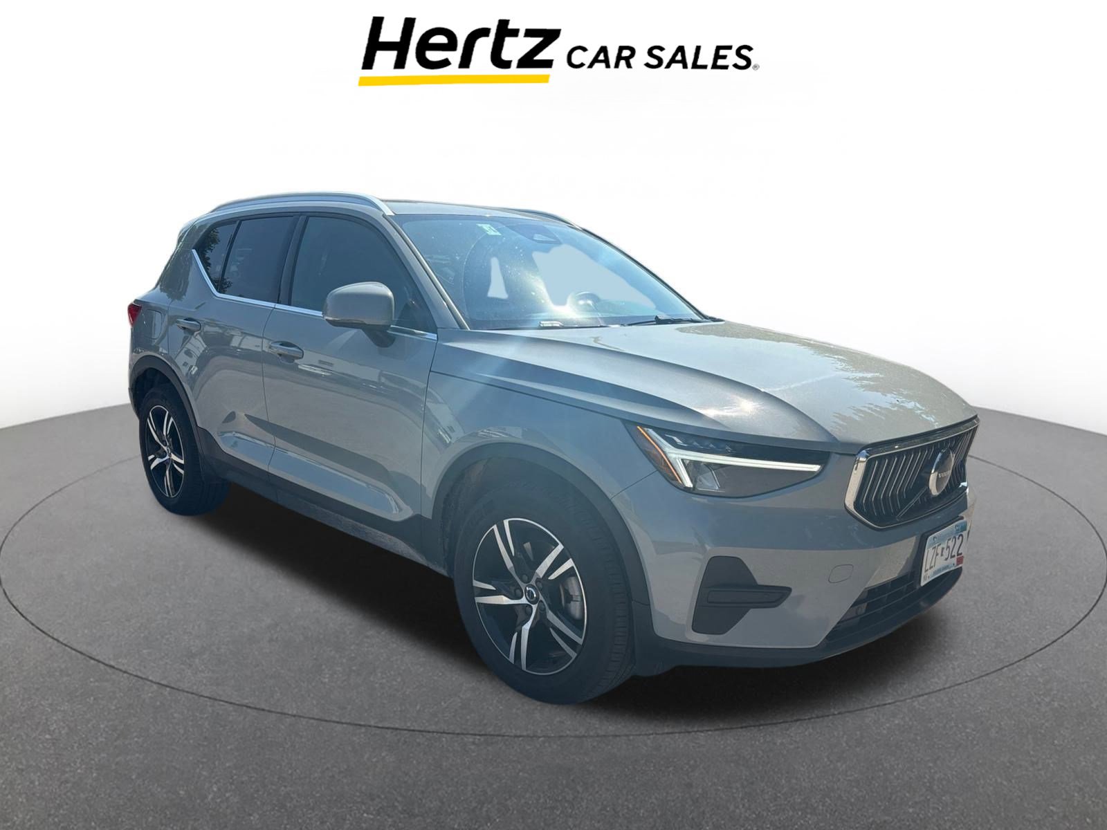 Used 2024 Volvo XC40 B5 Core