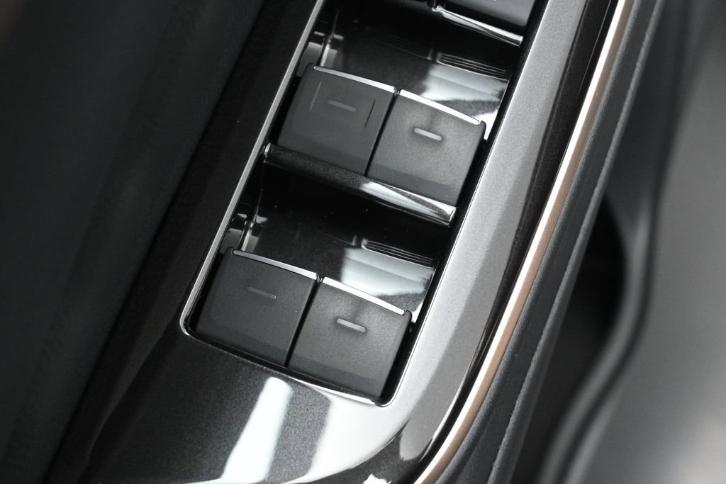 Certified 2026 Toyota Crown Signia AWD/4WD image 13