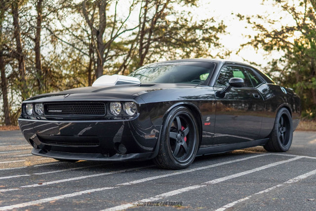 Used 2009 Dodge Challenger SRT8 w/ SRT Option Group II image 14