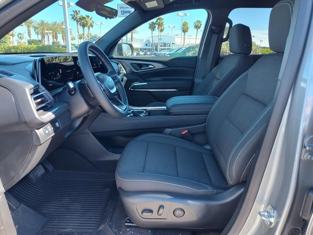 New 2026 Chevrolet Traverse LT image 5