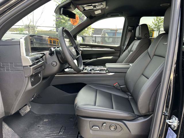 Used 2026 Cadillac Escalade ESV 4WD w/ LPO, Floor Liner Package image 12