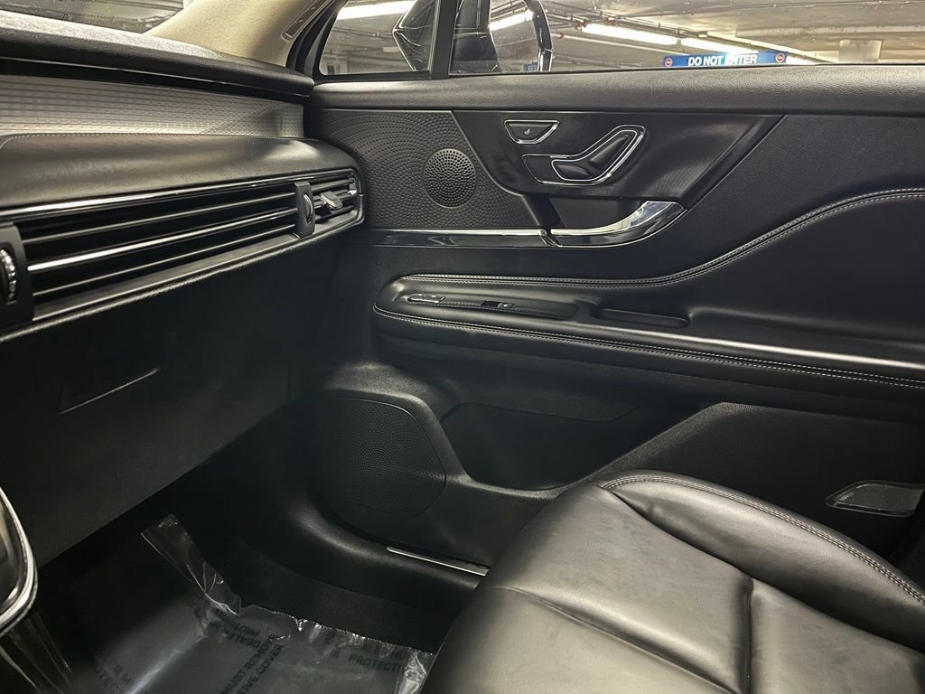 Used 2023 Lincoln Corsair FWD image 28