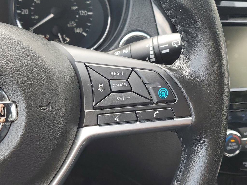 Used 2019 Nissan Rogue SV w/ Premium Package AWD/4WD image 14