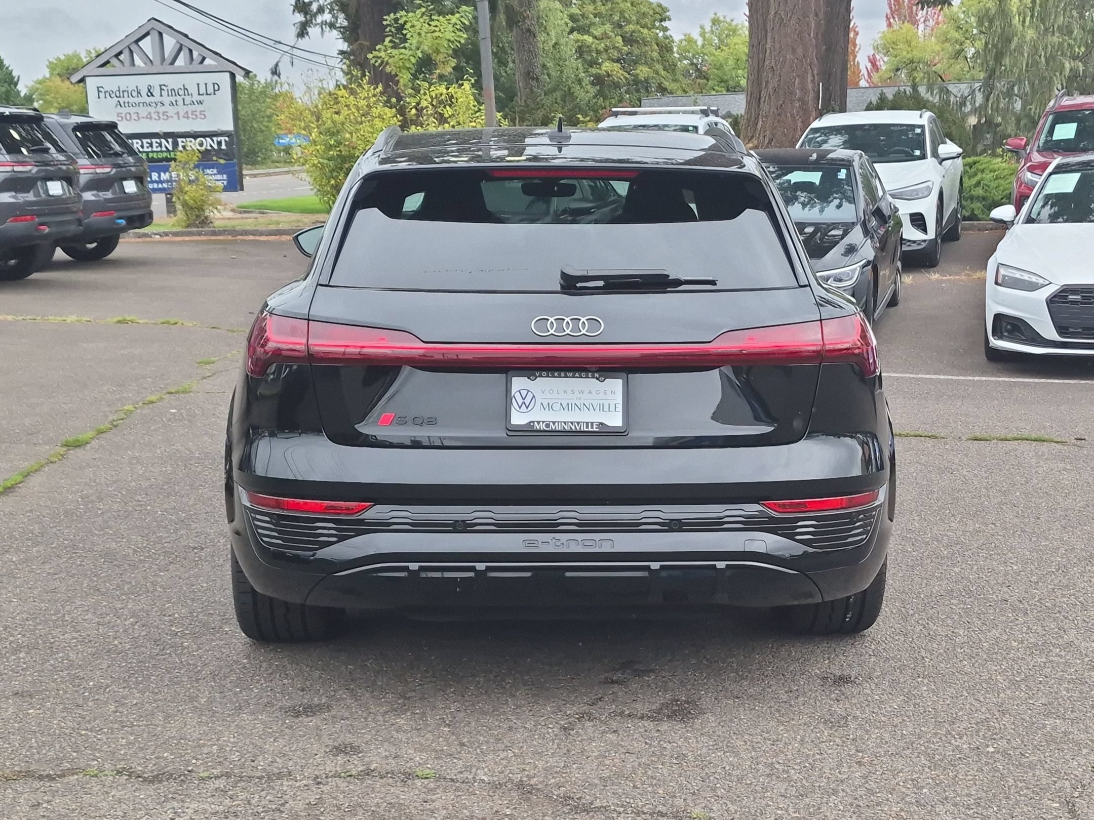 Used 2024 Audi Q8 e-tron Prestige w/ Prestige Package AWD/4WD image 4