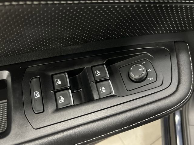 Used 2024 Volkswagen Atlas SEL image 30