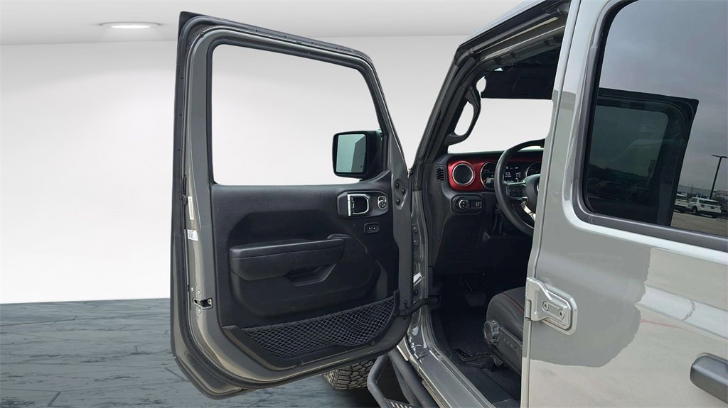 Used 2023 Jeep Gladiator Rubicon w/ Trailer Tow Package image 10