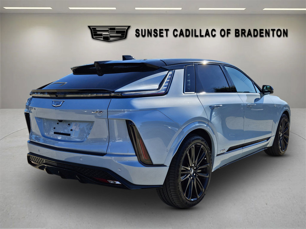 New 2026 Cadillac Lyriq V image 7