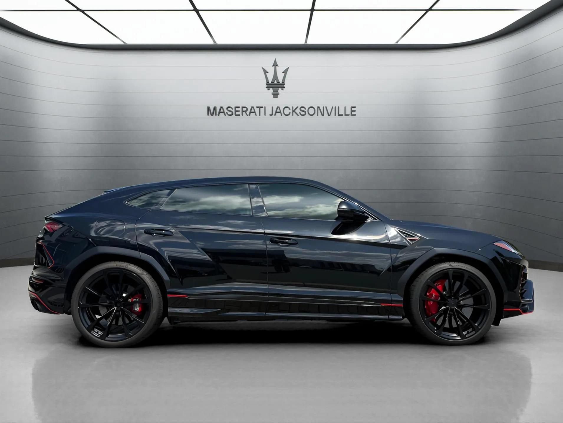 Used 2021 Lamborghini Urus AWD/4WD image 8
