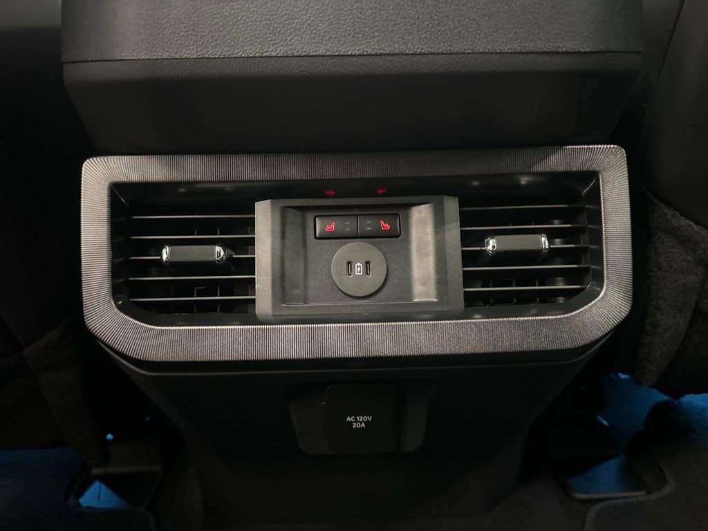 New 2026 Ford F350 Platinum w/ Tremor Off-Road Package image 27