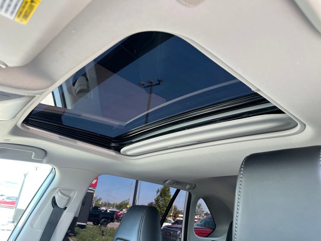 Used 2023 Toyota RAV4 XLE Premium FWD image 28