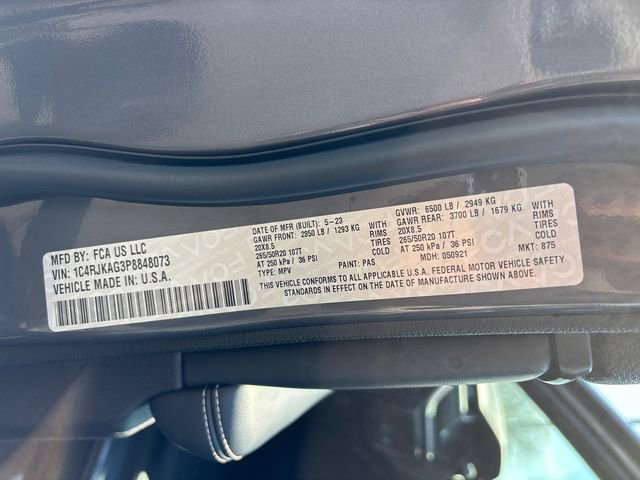 Used 2023 Jeep Grand Cherokee L Laredo image 35