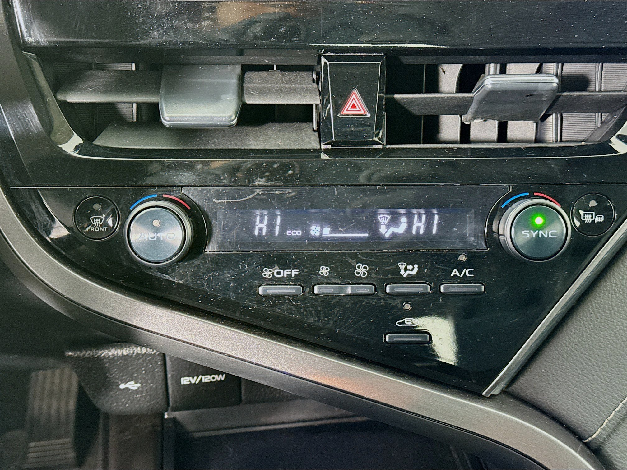 Used 2023 Toyota Camry SE FWD image 16