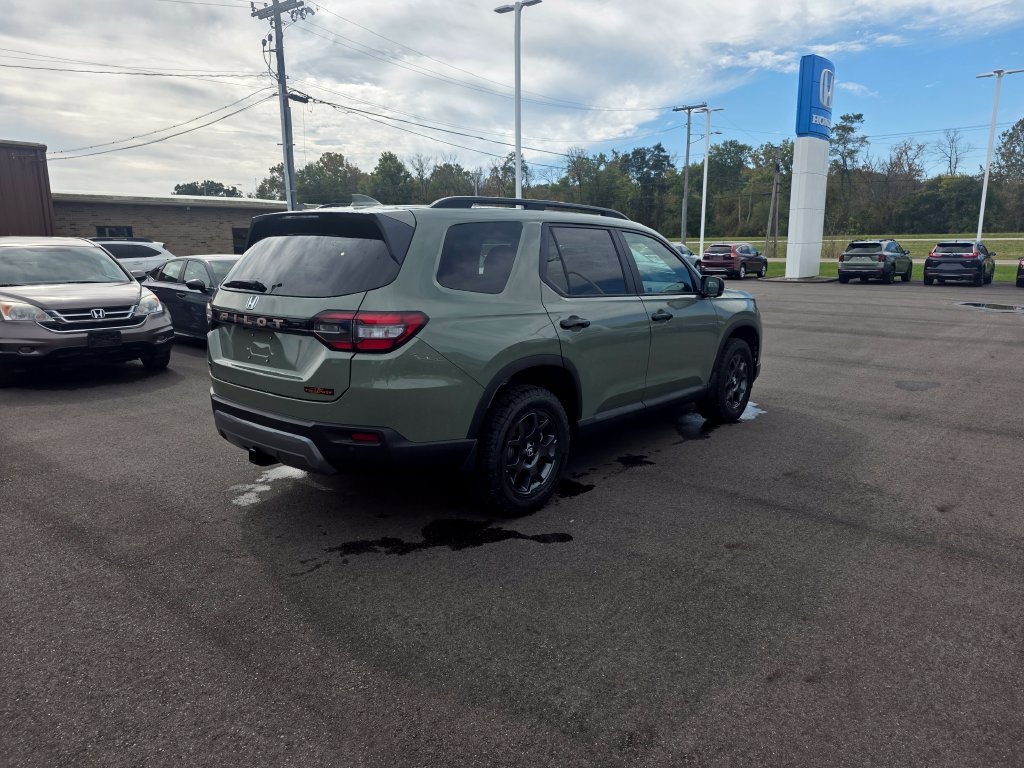New 2026 Honda Pilot TrailSport image 3