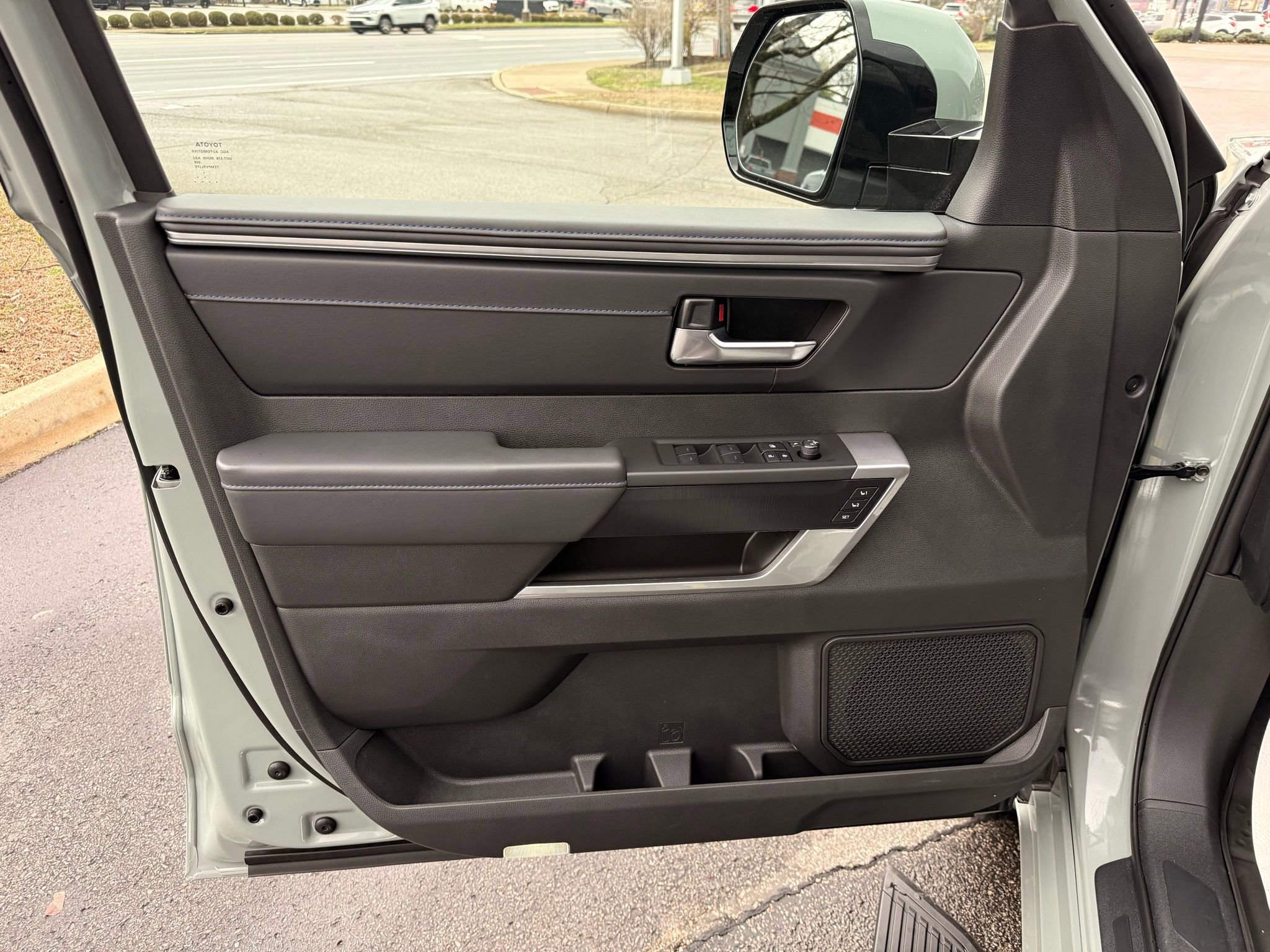 Used 2025 Toyota Tundra Platinum image 46