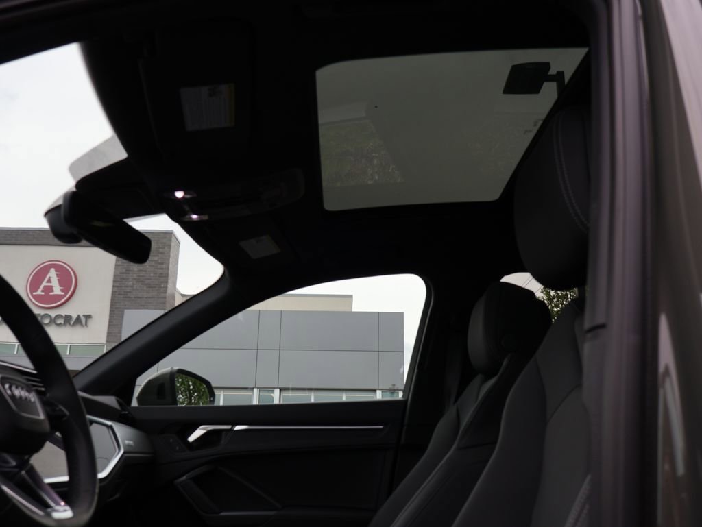 Used 2024 Audi Q3 2.0T Premium Plus image 21