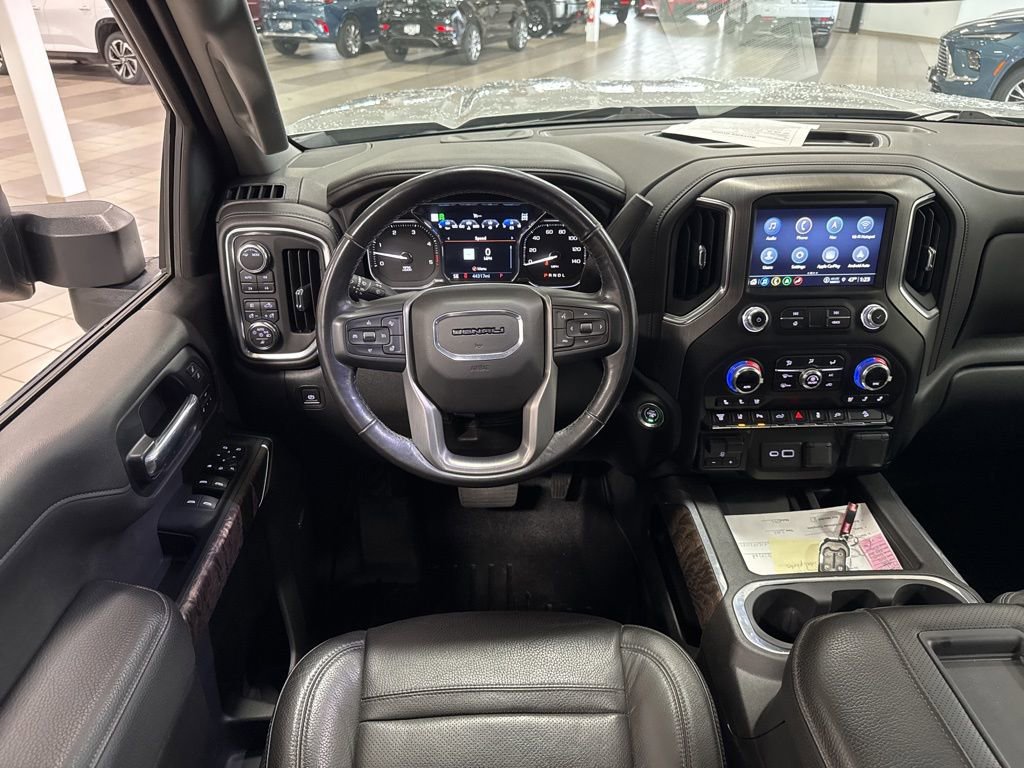 Used 2022 GMC Sierra 3500 Denali AWD/4WD image 14