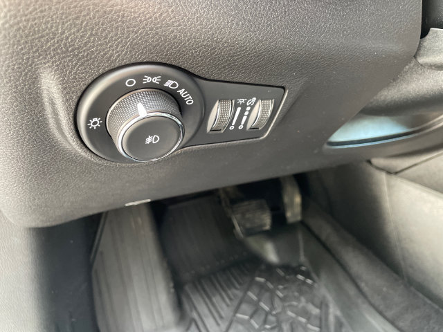Used 2023 Jeep Compass Limited AWD/4WD image 27