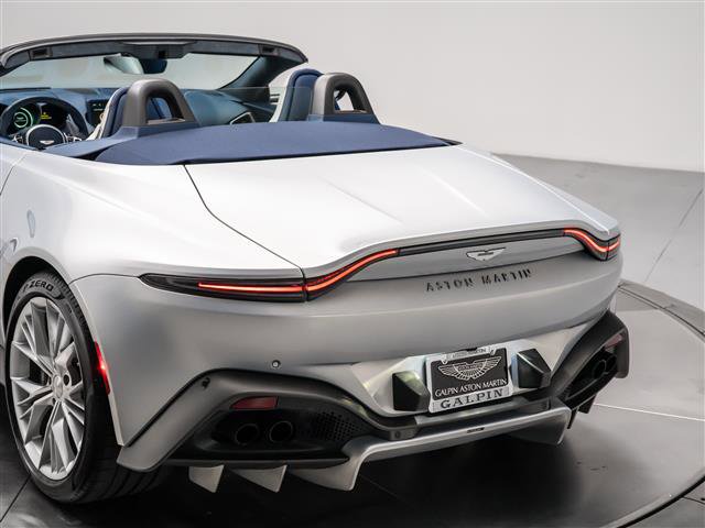 Used 2023 Aston Martin V8 Vantage Roadster image 40