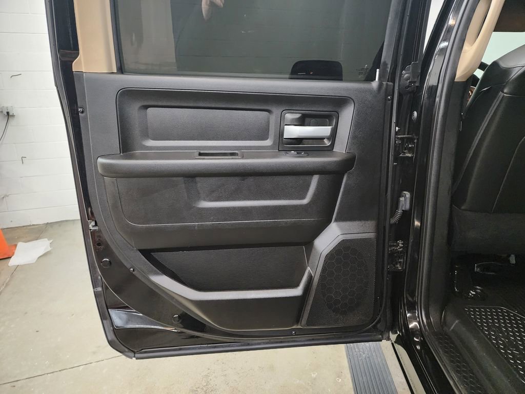 Used 2019 RAM 3500 Tradesman w/ Chrome Appearance Group image 22