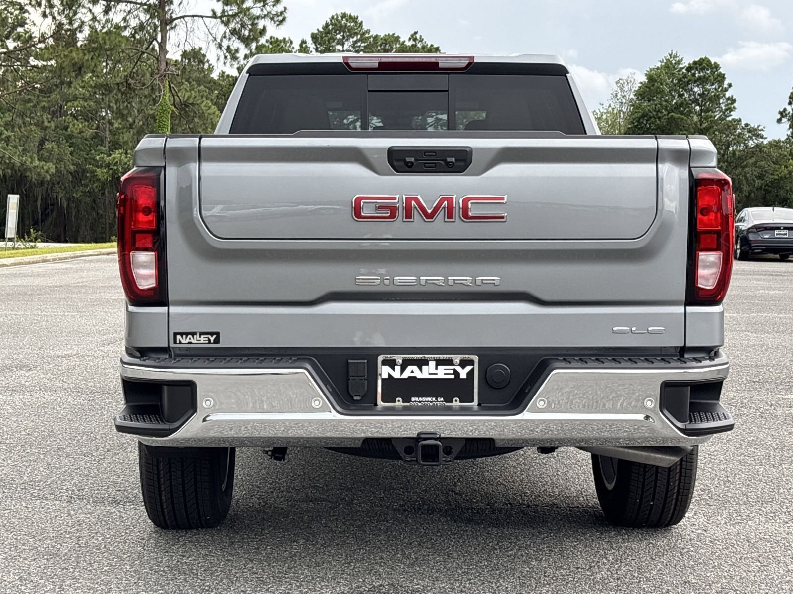 New 2025 GMC Sierra 1500 SLE w/ Preferred Package image 29