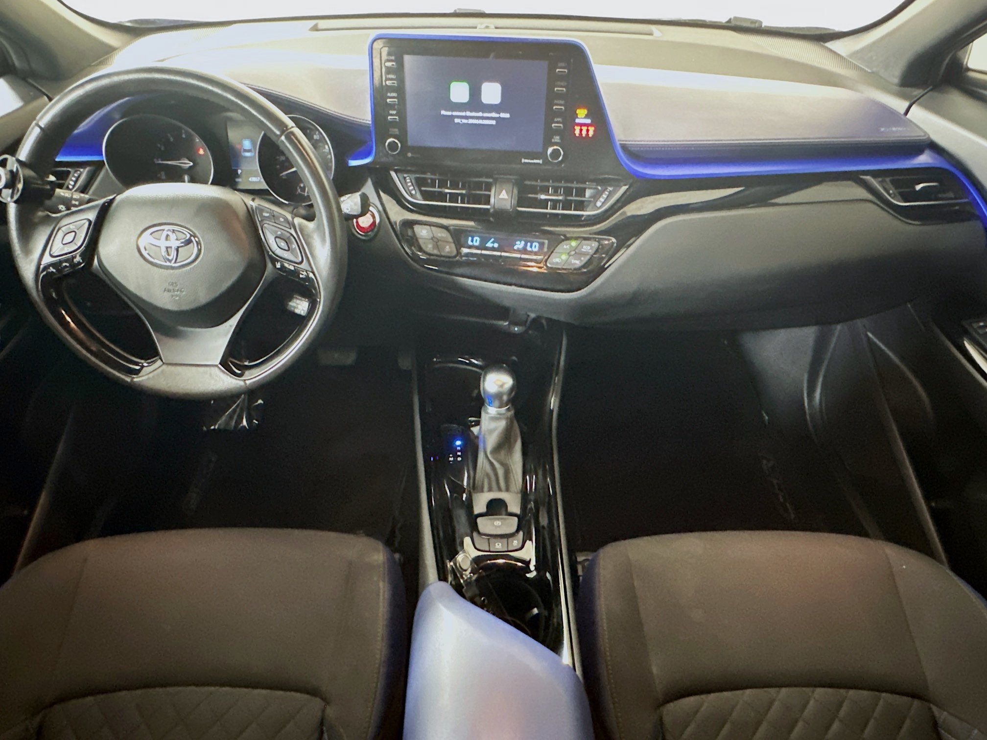 Used 2021 Toyota C-HR XLE FWD image 27