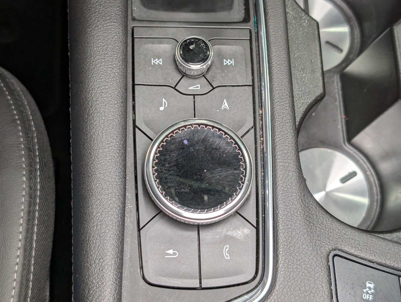Certified 2023 Cadillac XT5 Premium Luxury w/ Technology Package AWD/4WD image 28