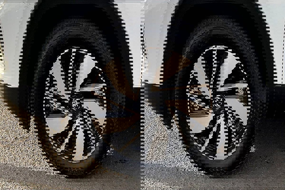 Used 2024 Volkswagen Atlas SE image 10