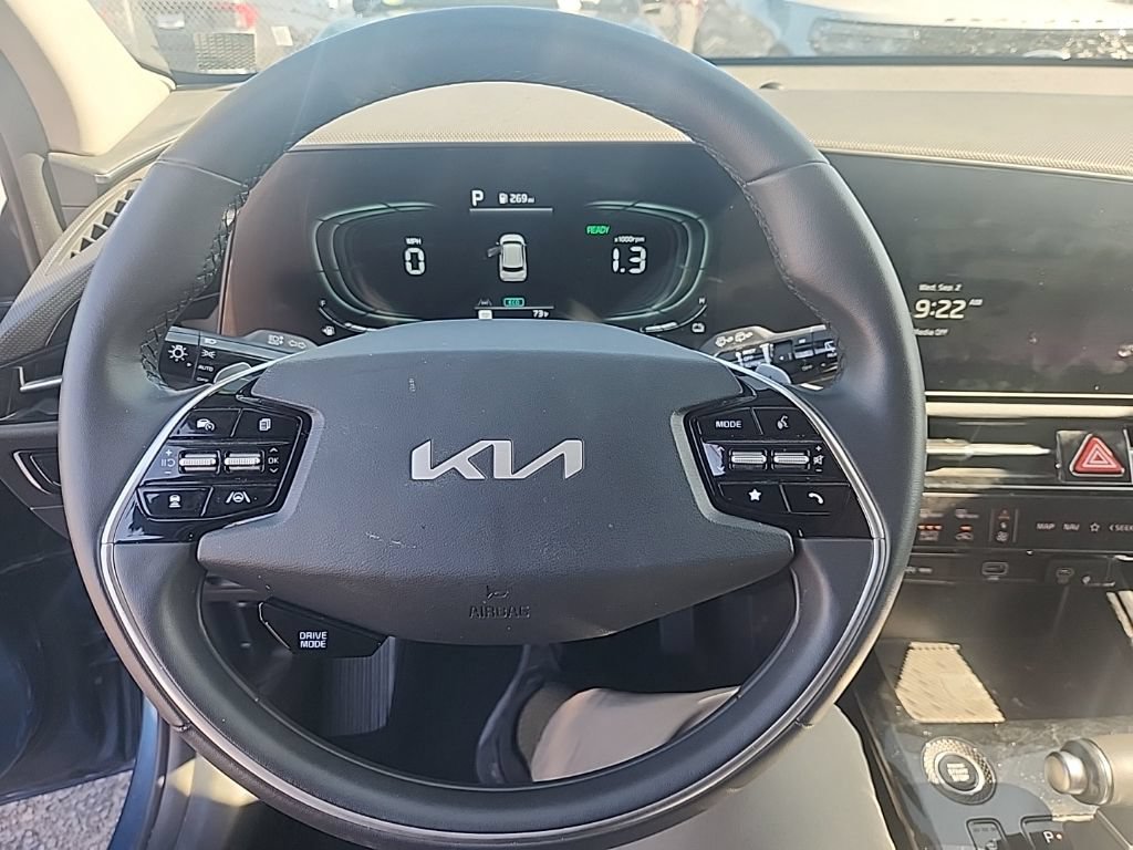 Certified 2024 Kia Niro EX FWD image 22