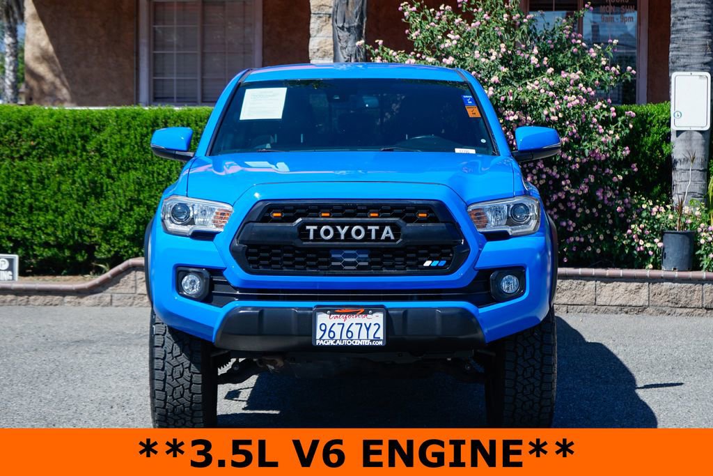 Used 2020 Toyota Tacoma TRD Off-Road w/ Technology Package AWD/4WD image 3