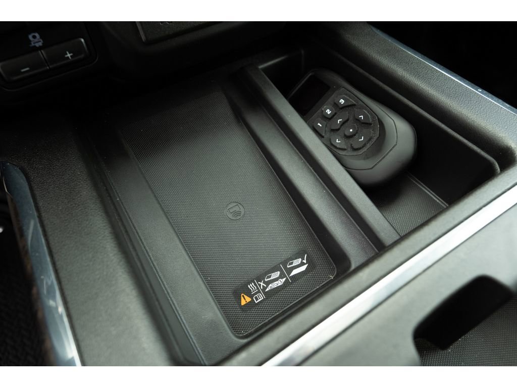 Used 2022 GMC Sierra 3500 Denali AWD/4WD image 27