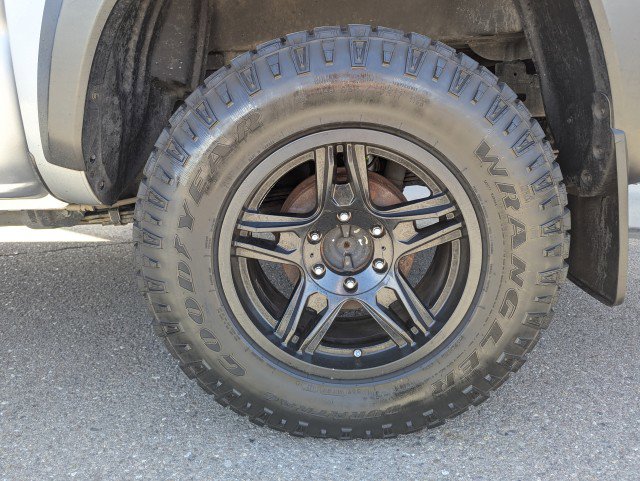 Used 2018 Toyota Tacoma TRD Off-Road AWD/4WD image 27