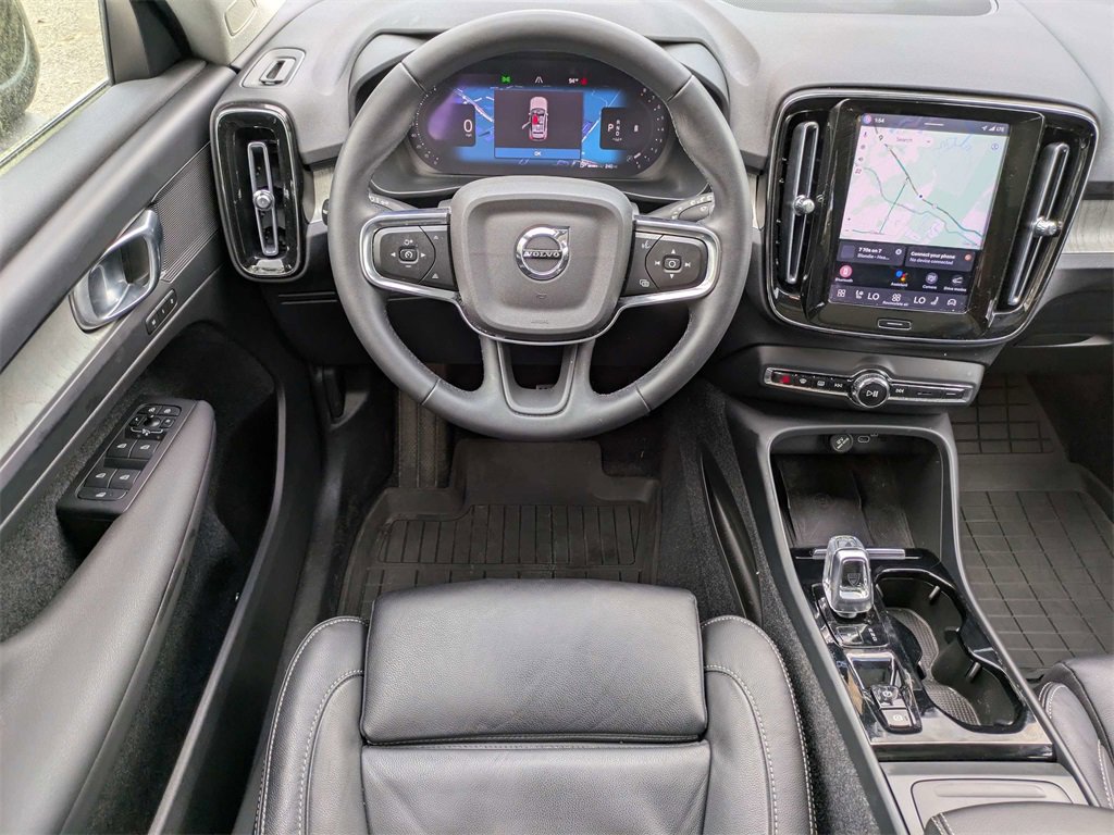 Used 2023 Volvo XC40 B5 Plus AWD/4WD image 15