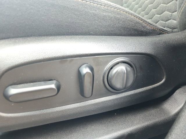 Used 2020 Chevrolet Equinox LT image 25