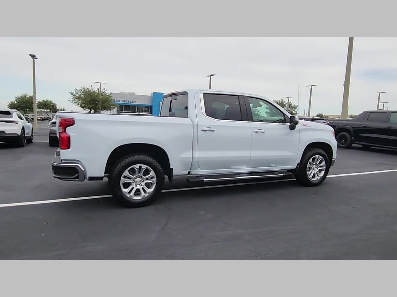 New 2026 Chevrolet Silverado 1500 LTZ w/ Z71 Off-Road Package image 24
