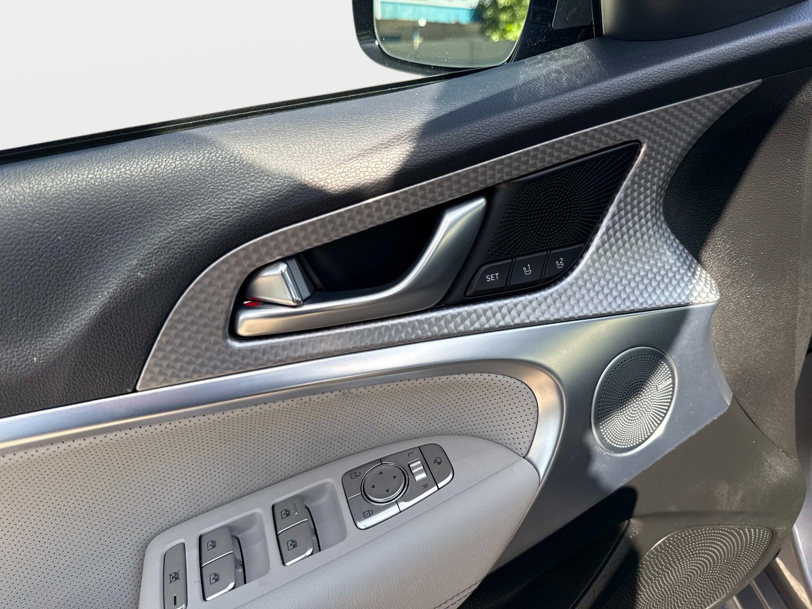 Used 2023 Genesis G70 2.0T w/ Sport Prestige Package image 18