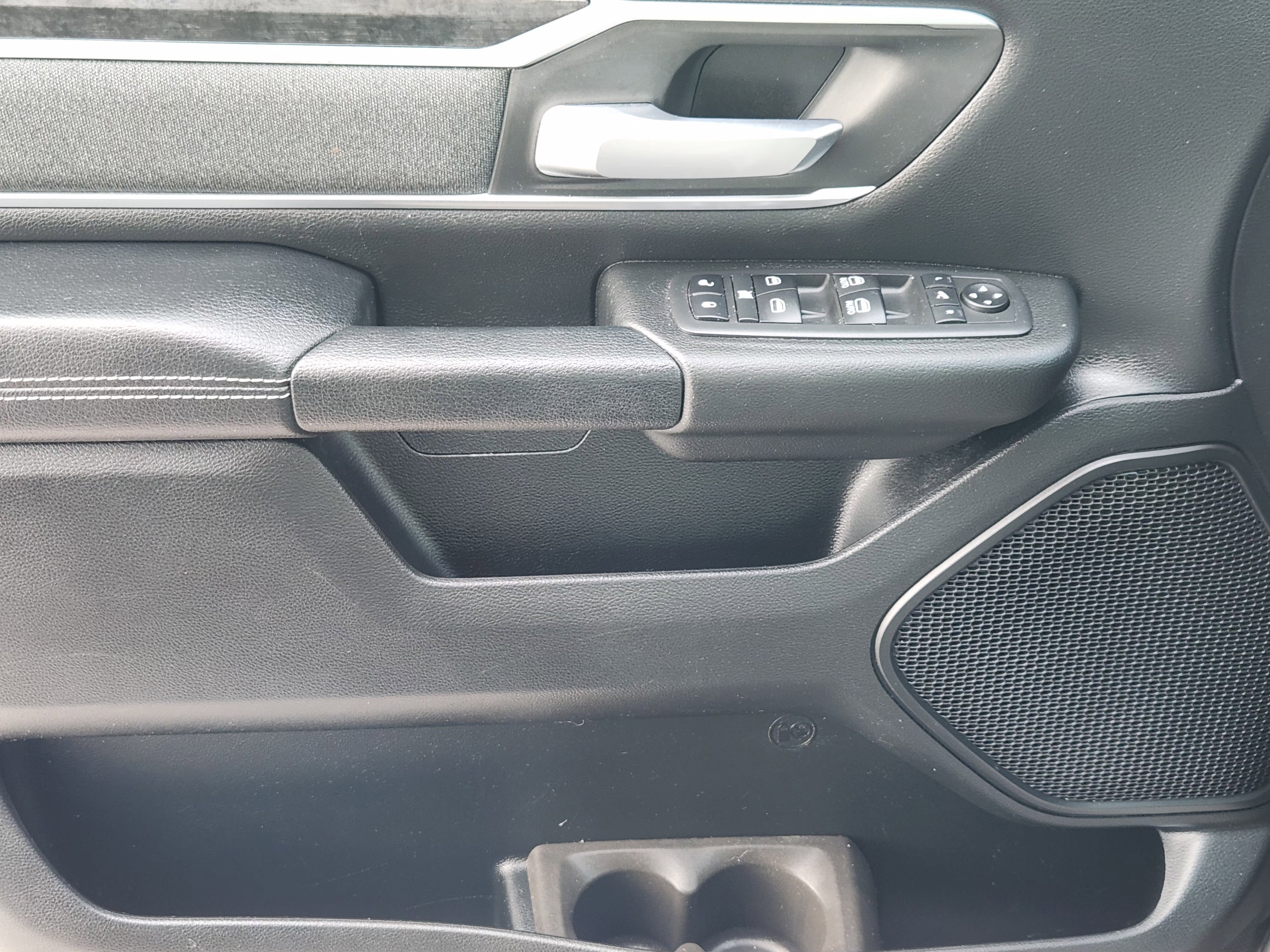 Used 2020 RAM 1500 Lone Star RWD image 25