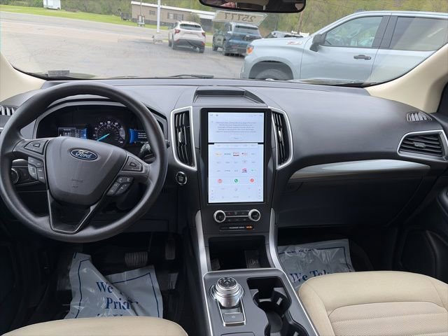 Used 2022 Ford Edge SE AWD/4WD image 3
