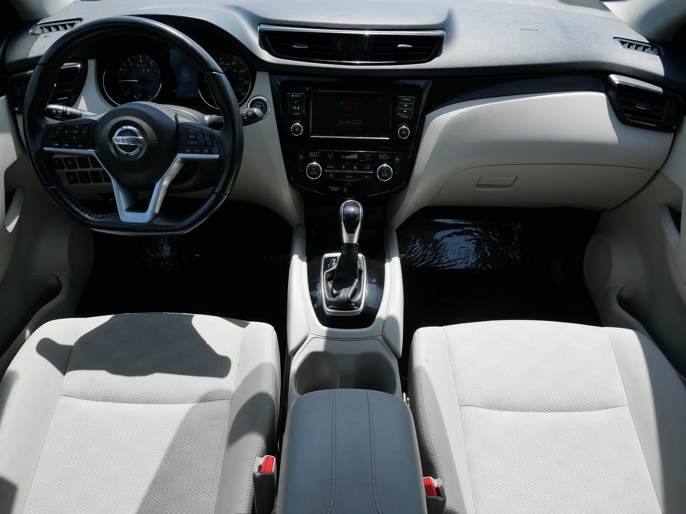 Used 2020 Nissan Rogue Sport SV w/ All-Weather Package AWD/4WD image 10