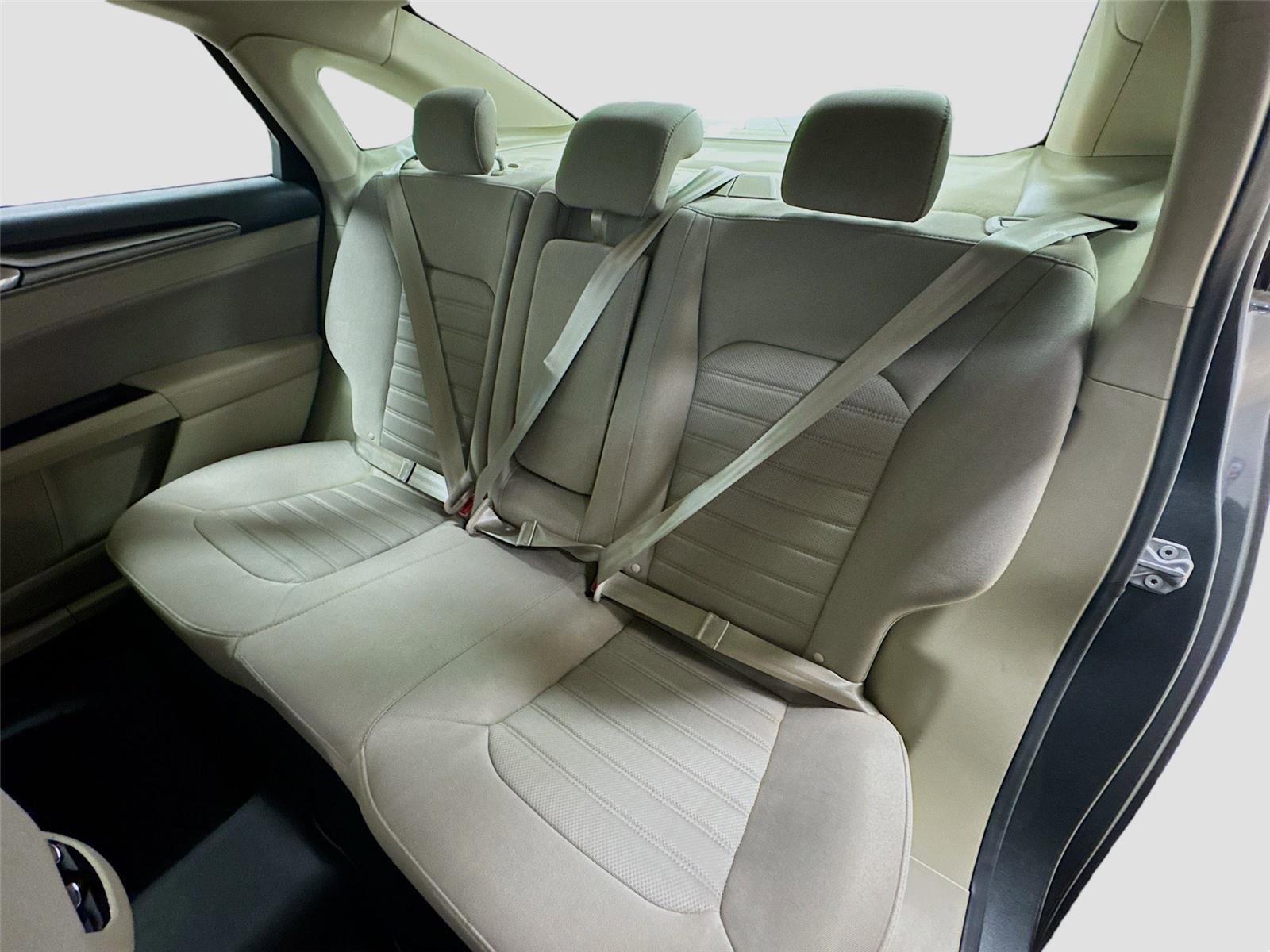 Used 2019 Ford Fusion SE image 23