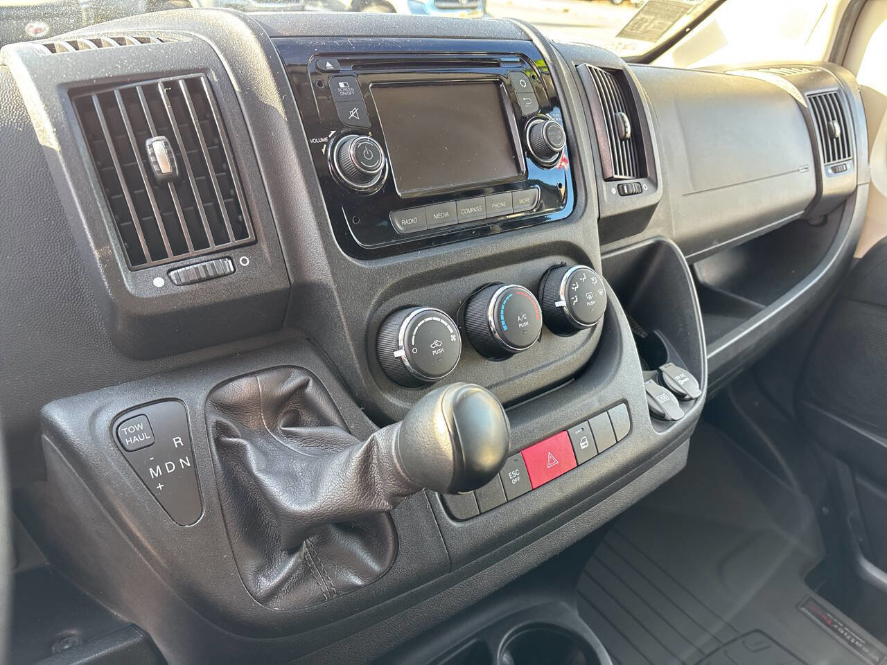 Used 2016 RAM ProMaster 2500 w/ Interior Convenience Group image 21