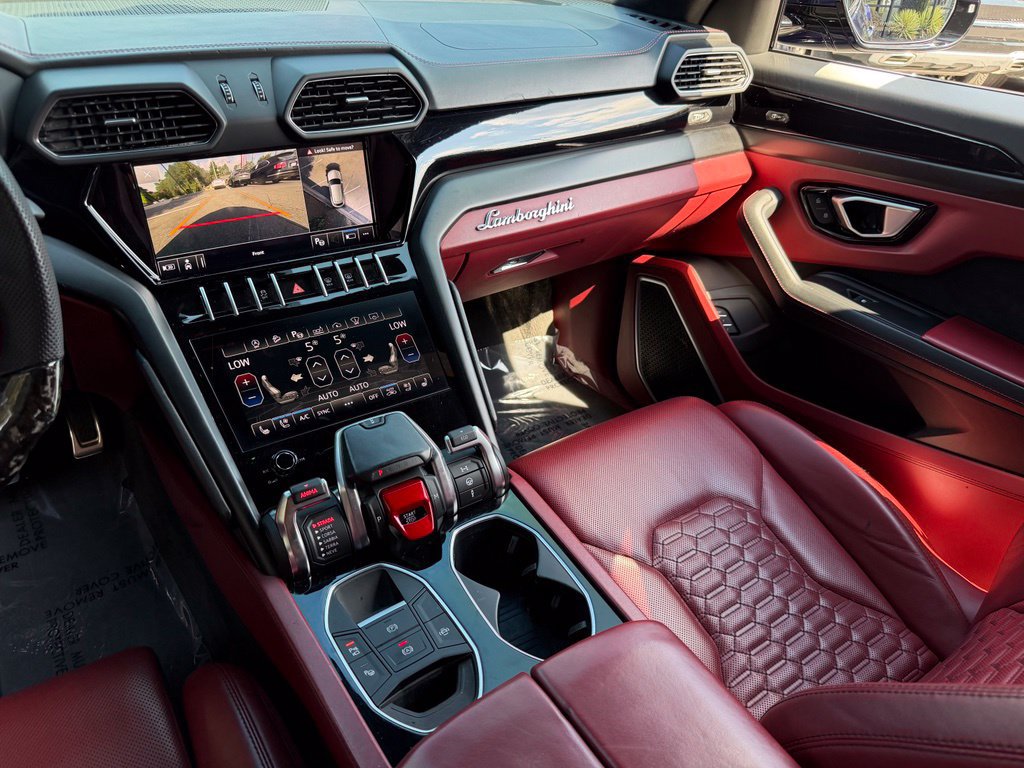 Used 2021 Lamborghini Urus AWD/4WD image 43