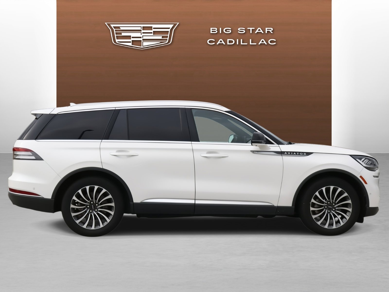 Used 2022 Lincoln Aviator Reserve w/ Elements Package Plus image 6