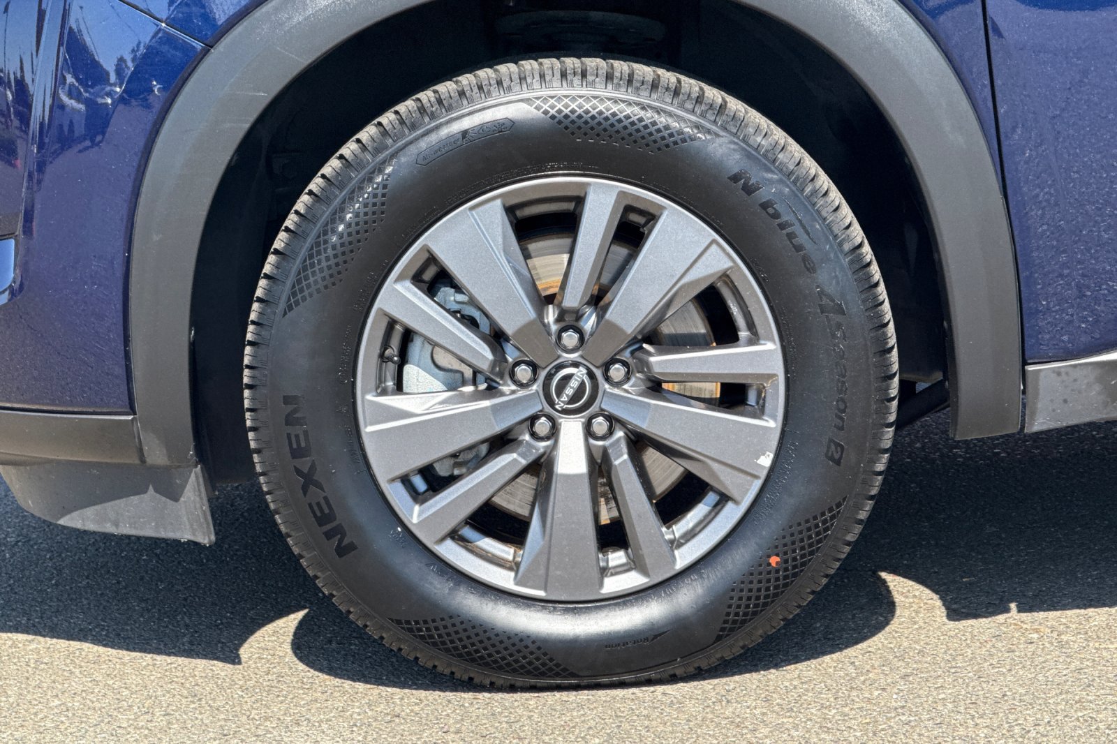 Certified 2025 Nissan Pathfinder SV AWD/4WD image 35