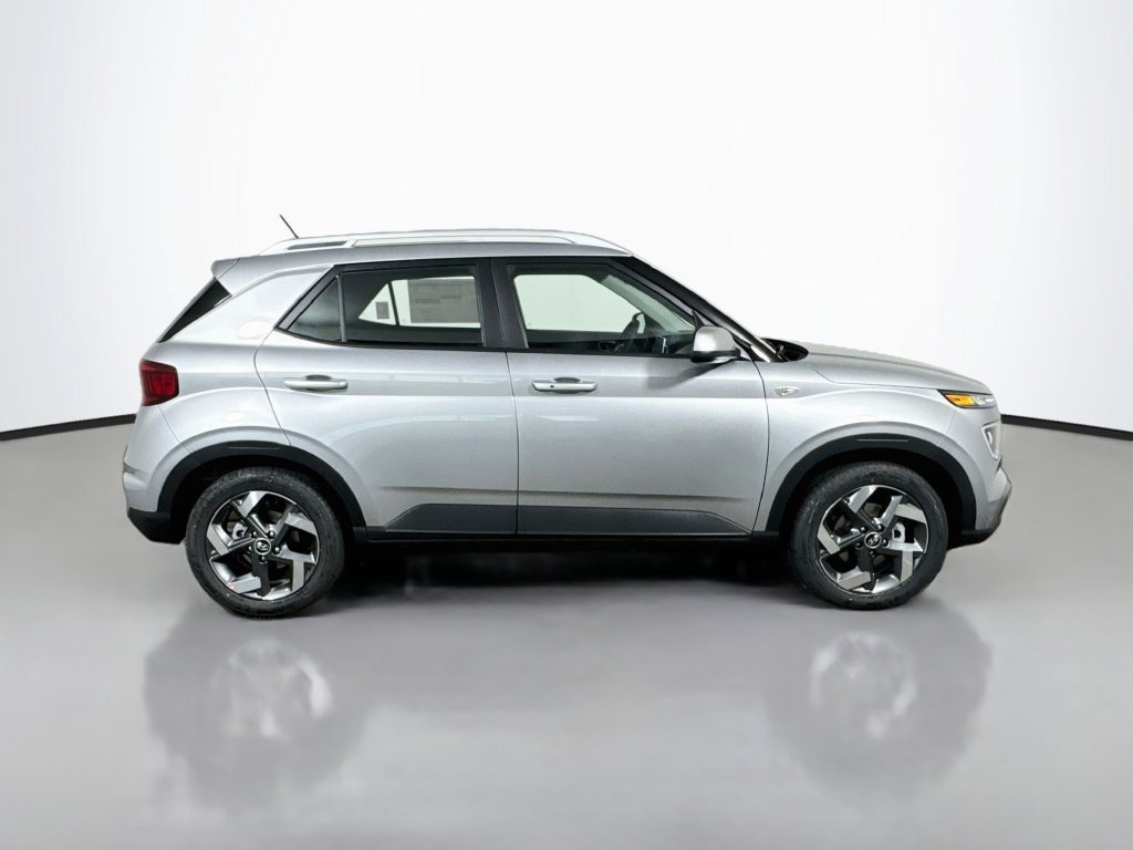 New 2026 Hyundai Venue SEL FWD image 9