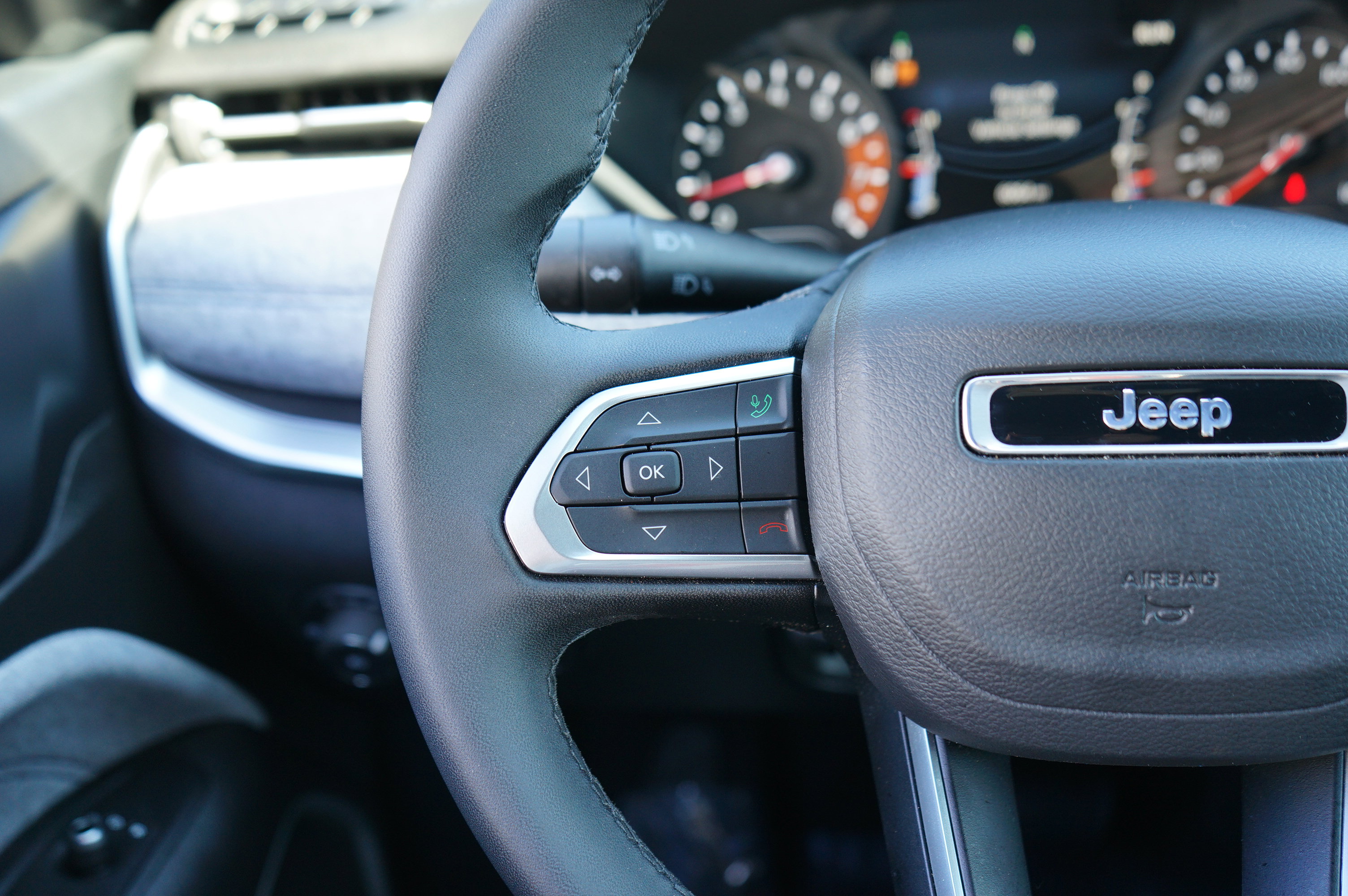 Used 2025 Jeep Compass Latitude image 22