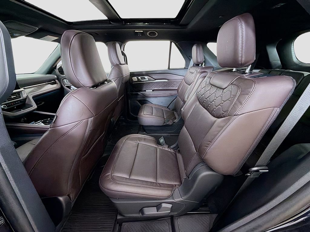 Used 2025 Ford Explorer Platinum w/ LUX Leather Package image 27