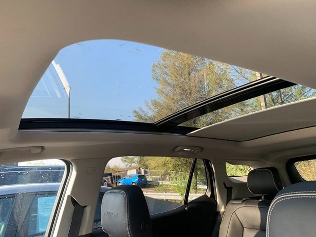 Used 2020 GMC Terrain Denali w/ Denali Premium Package image 8