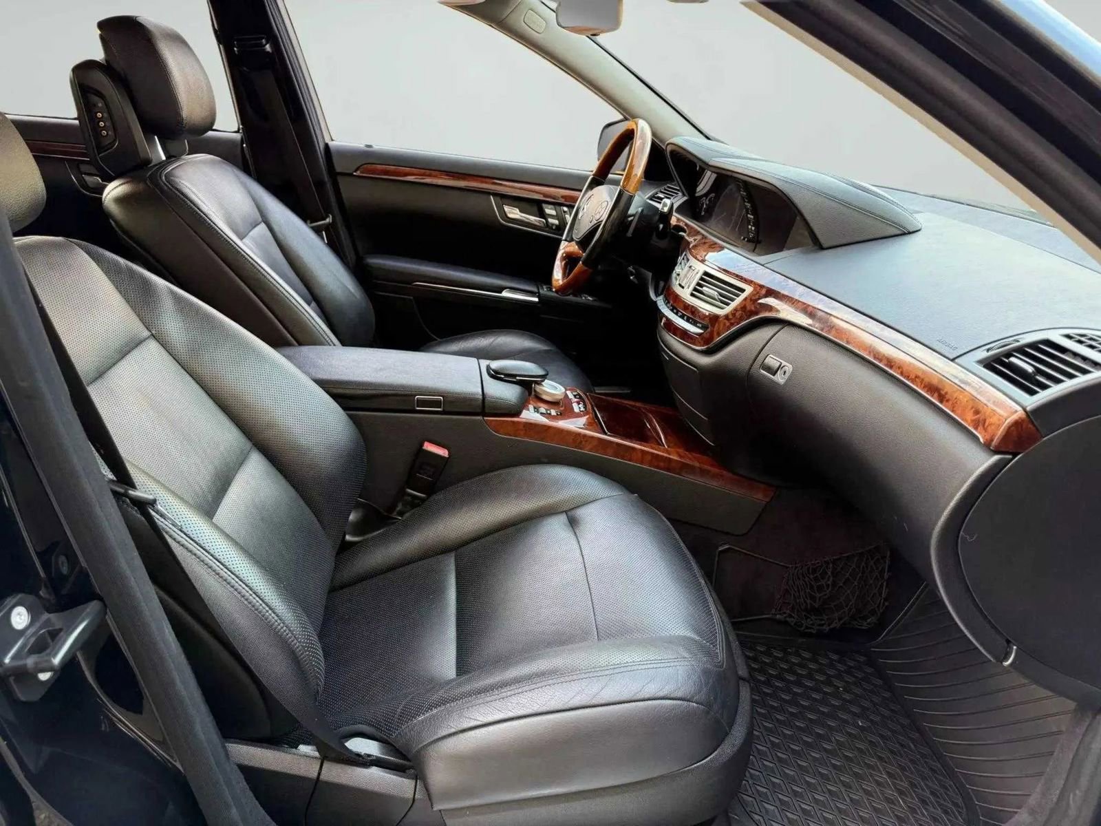 Used 2010 Mercedes-Benz S 550 image 14