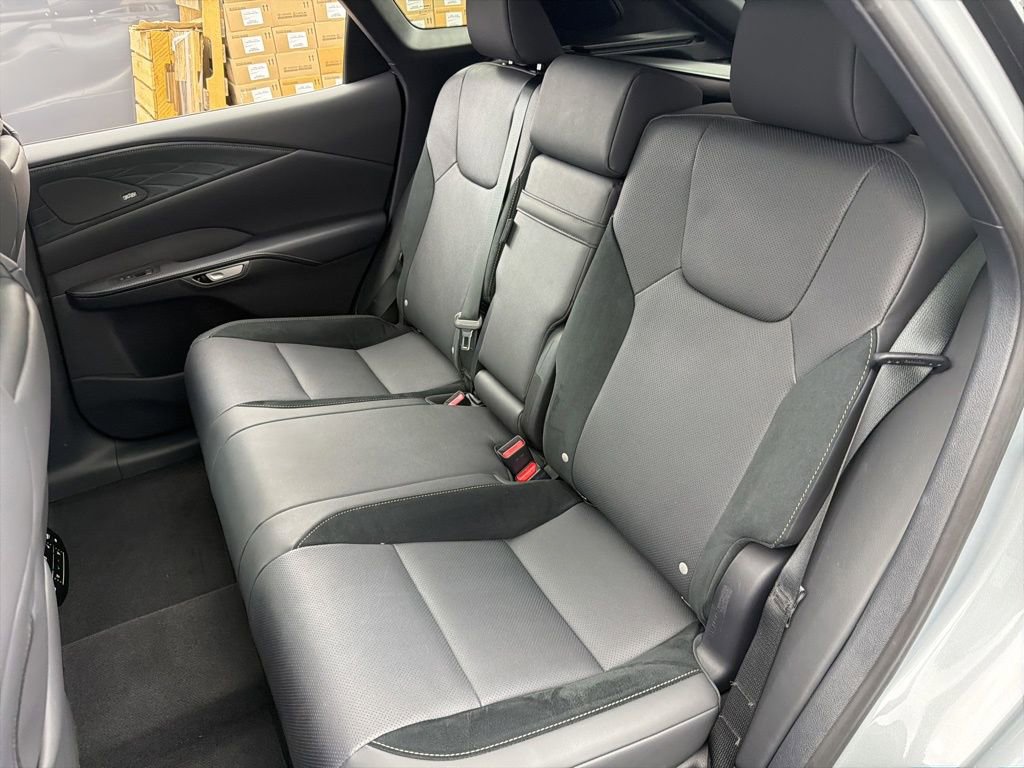 Used 2025 Lexus RX 500h F Sport w/ Convenience Package AWD/4WD image 23