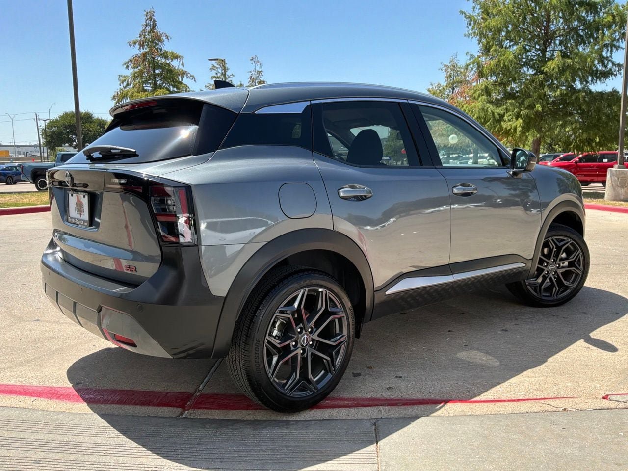 Used 2026 Nissan Kicks SR FWD image 6